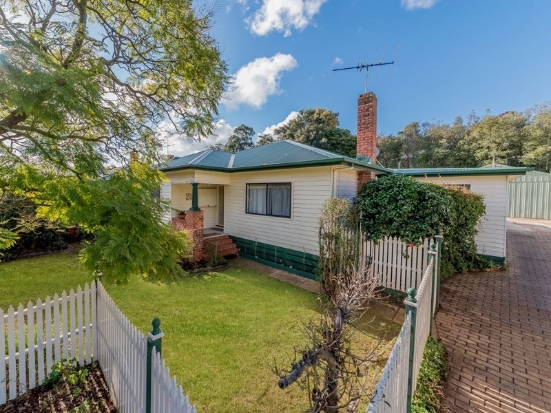 35 Church Street, Drouin VIC 3818