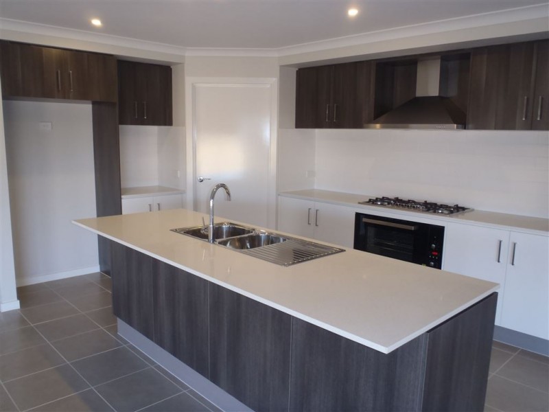 109 Bexley Boulevard, Drouin VIC 3818