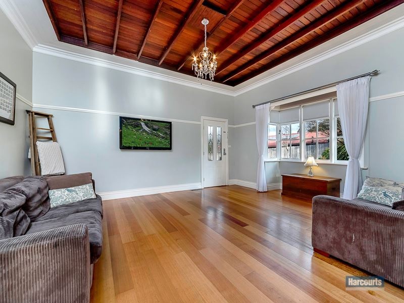 4 James Court, Drouin VIC 3818