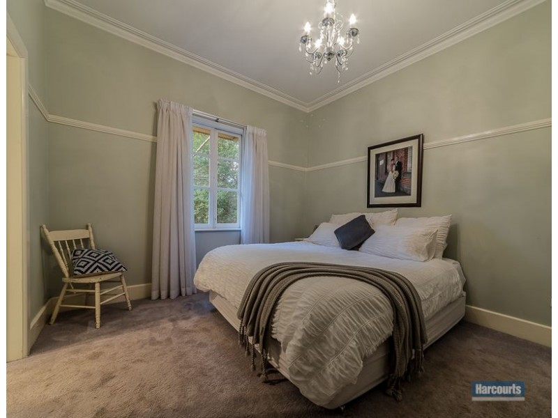 4 James Court, Drouin VIC 3818