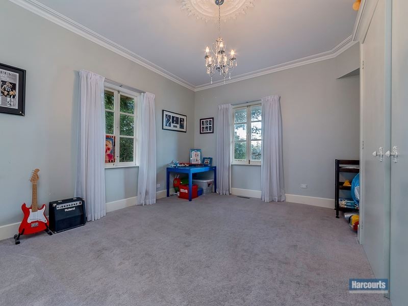 4 James Court, Drouin VIC 3818