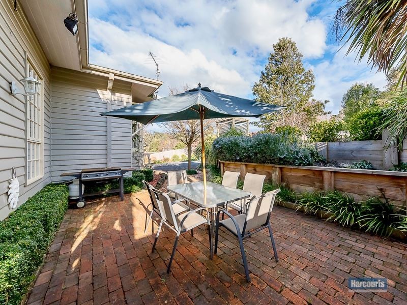 4 James Court, Drouin VIC 3818