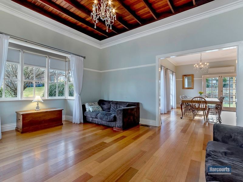 4 James Court, Drouin VIC 3818