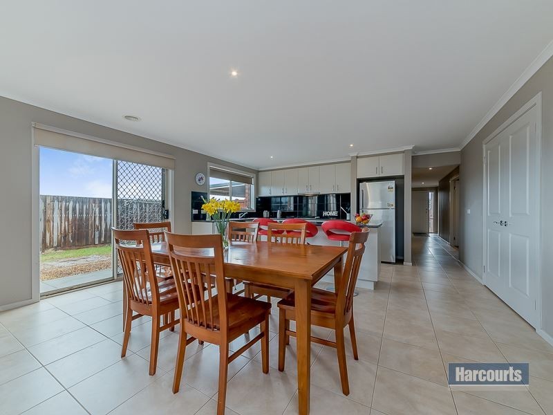 16 Wordsworth Court, Drouin VIC 3818