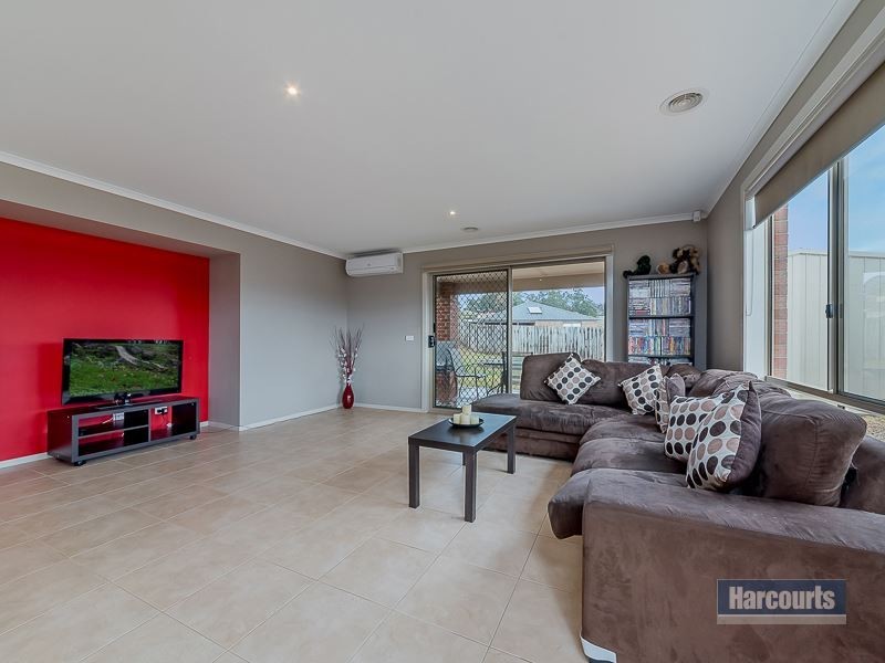 16 Wordsworth Court, Drouin VIC 3818