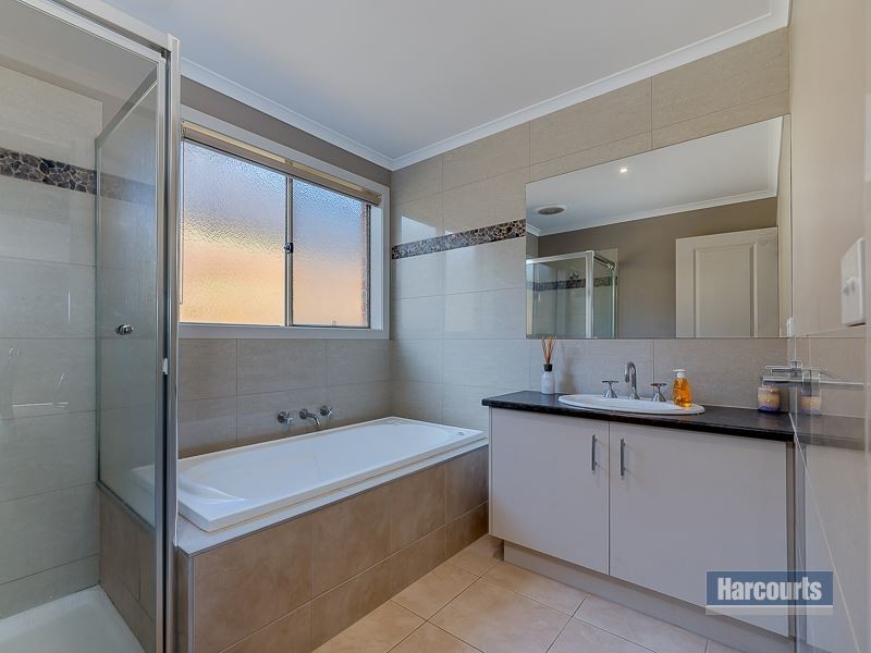 16 Wordsworth Court, Drouin VIC 3818