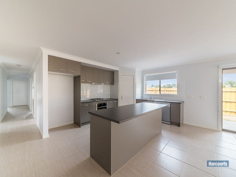 40 Pepper Crescent, Drouin VIC 3818