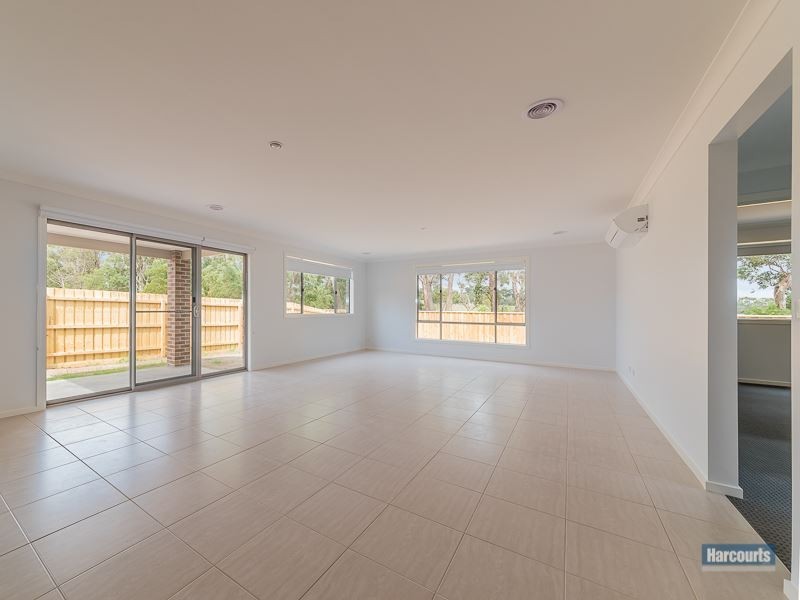 40 Pepper Crescent, Drouin VIC 3818