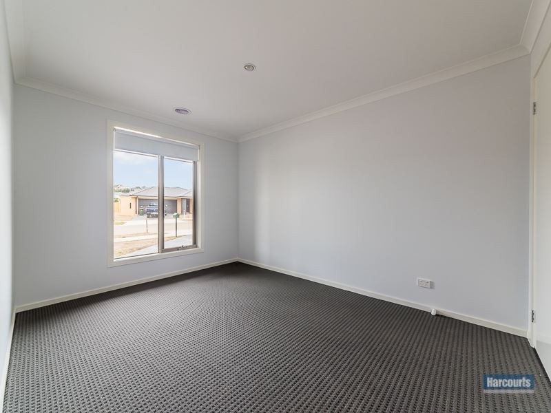 40 Pepper Crescent, Drouin VIC 3818