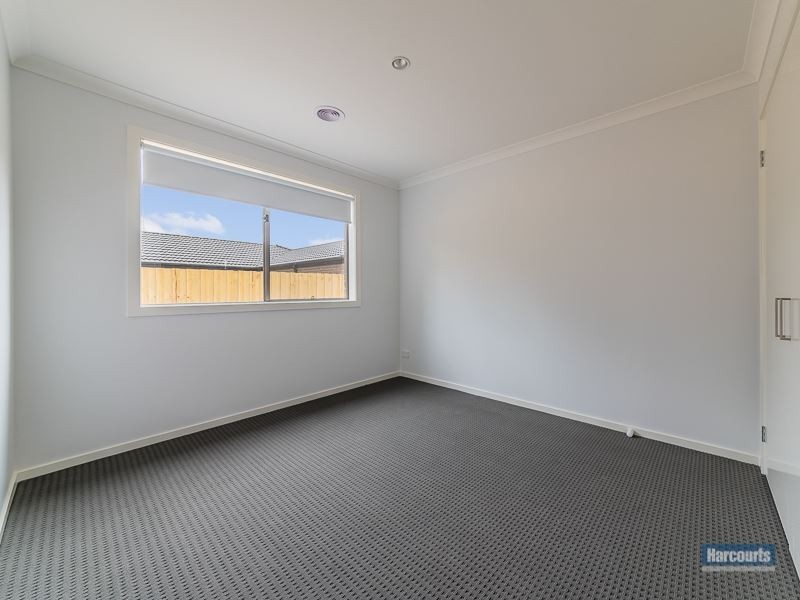 40 Pepper Crescent, Drouin VIC 3818