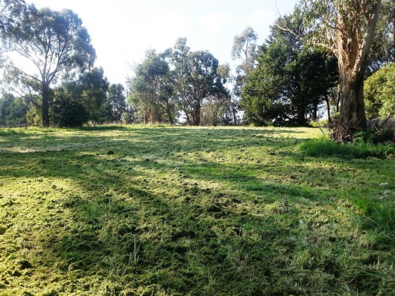 126 Shillinglaw Road, Drouin VIC 3818