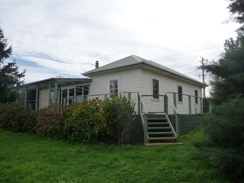 8 Valley Vista Drive, Warragul VIC 3820