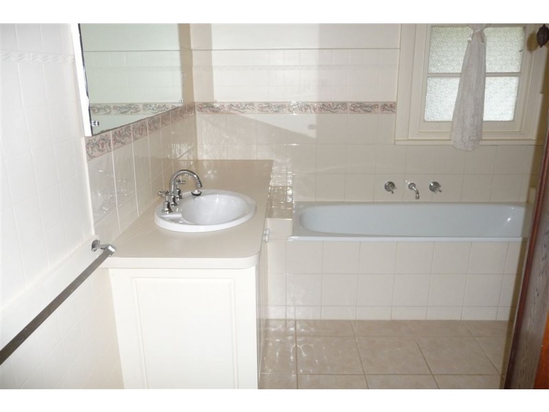 8 Valley Vista Drive, Warragul VIC 3820