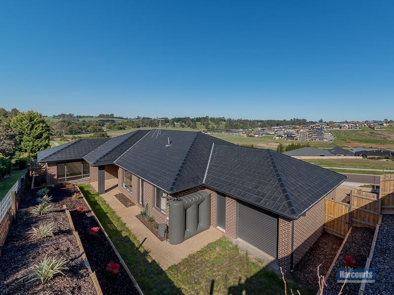 42 Manikato Drive, Drouin VIC 3818