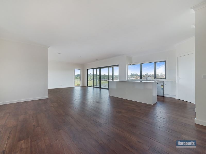 42 Manikato Drive, Drouin VIC 3818