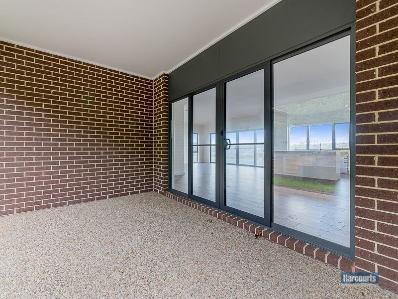 42 Manikato Drive, Drouin VIC 3818