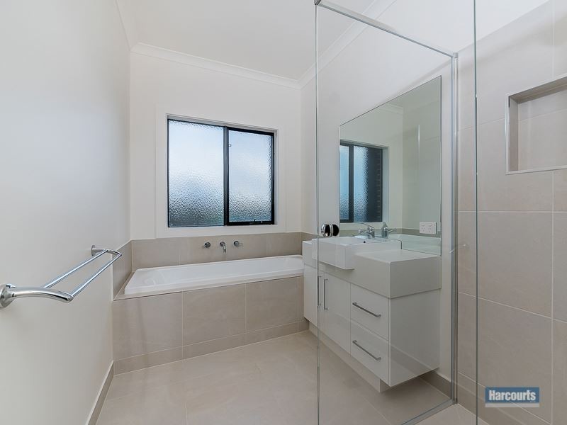 42 Manikato Drive, Drouin VIC 3818