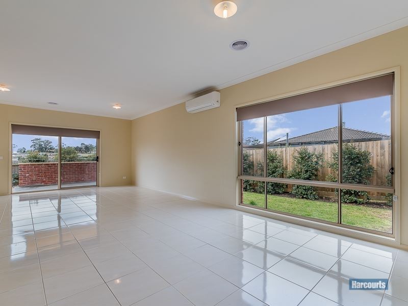 6 Rivendale Crescent, Drouin VIC 3818