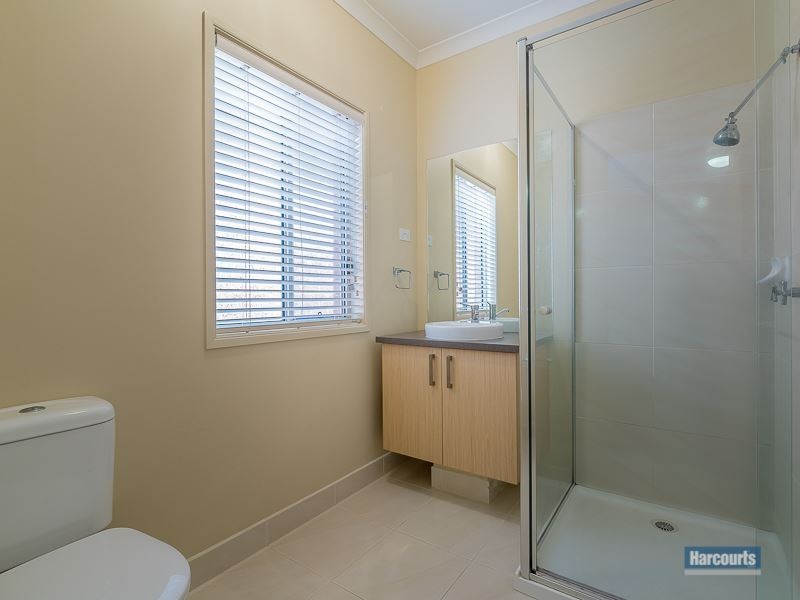 6 Rivendale Crescent, Drouin VIC 3818