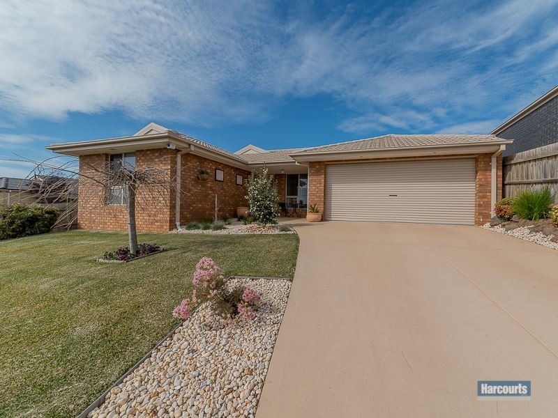 32 Walker Drive, Drouin VIC 3818