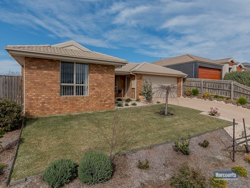 32 Walker Drive, Drouin VIC 3818