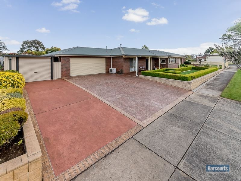 1 Waratah Court, Drouin VIC 3818