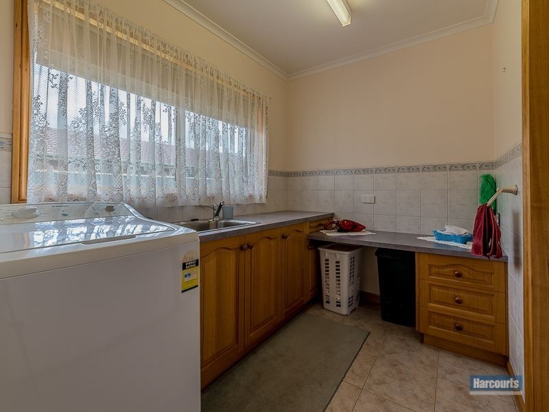 1 Waratah Court, Drouin VIC 3818