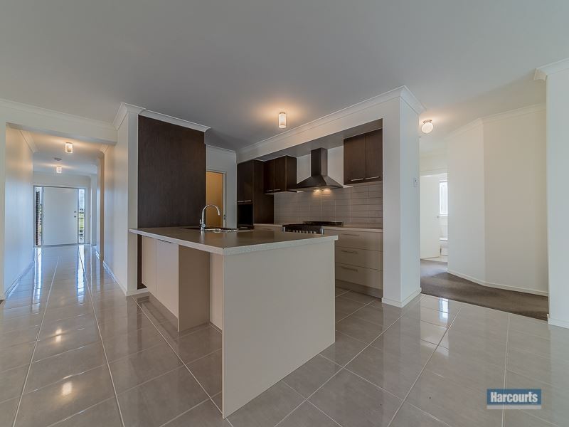 28 Walker Drive, Drouin VIC 3818