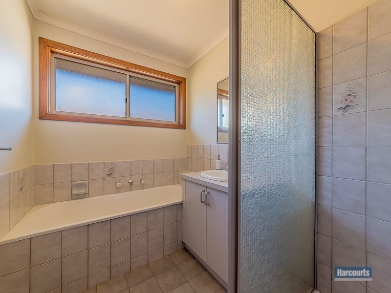 1 Hayes Drive, Warragul VIC 3820