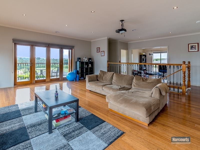 14 Aaron Court, Drouin VIC 3818