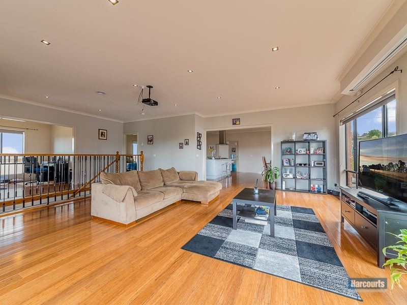 14 Aaron Court, Drouin VIC 3818