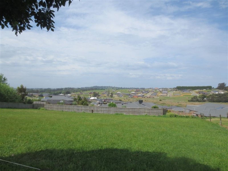 4 Gerrard Street, Drouin VIC 3818