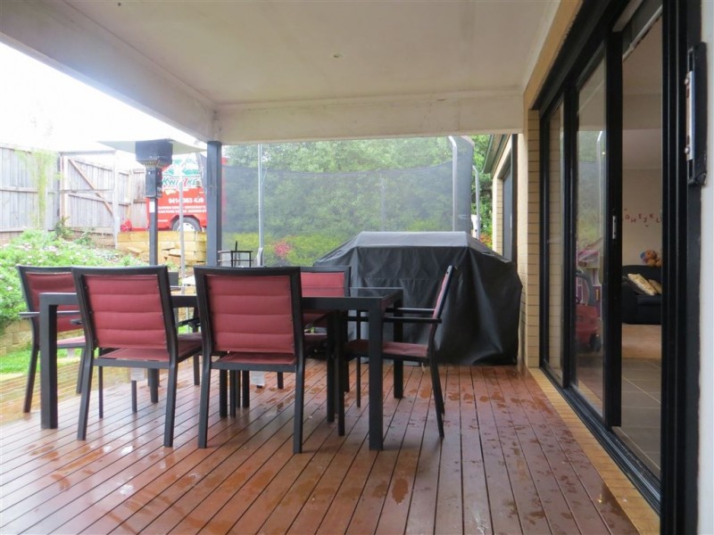 5 Rivendale Crescent, Drouin VIC 3818