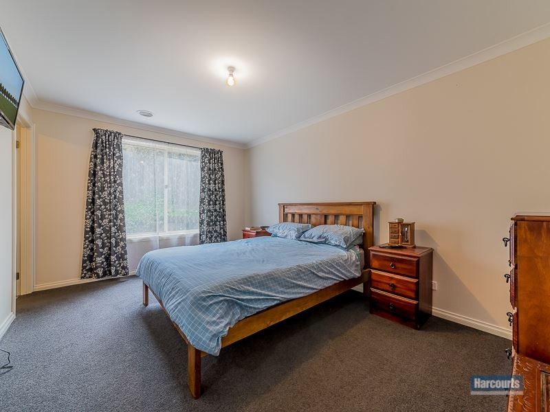 42 Walker Drive, Drouin VIC 3818