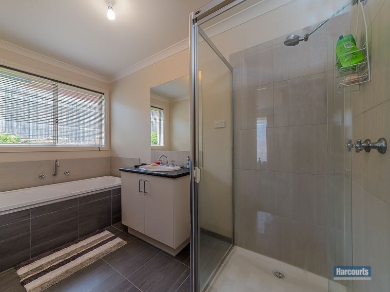 42 Walker Drive, Drouin VIC 3818