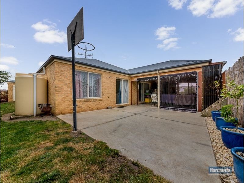 42 Walker Drive, Drouin VIC 3818
