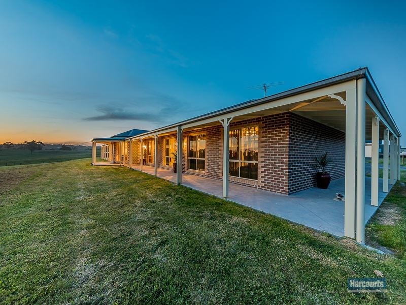 370 Henrys Road, Loch VIC 3945