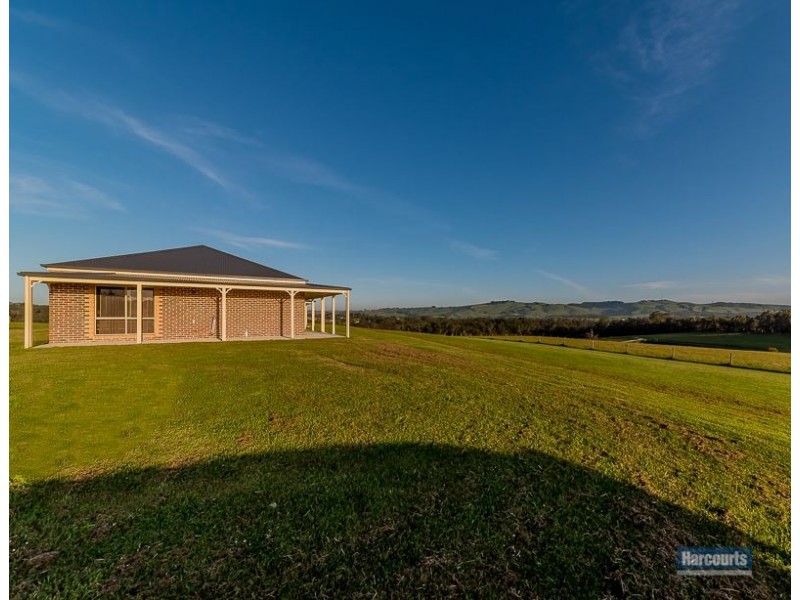370 Henrys Road, Loch VIC 3945
