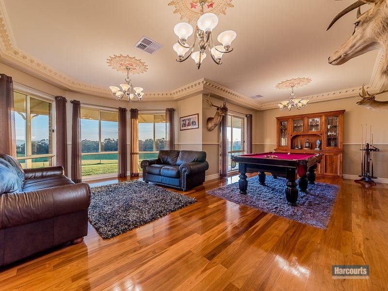 370 Henrys Road, Loch VIC 3945