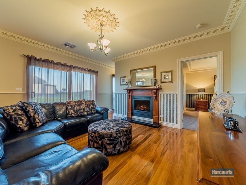 370 Henrys Road, Loch VIC 3945