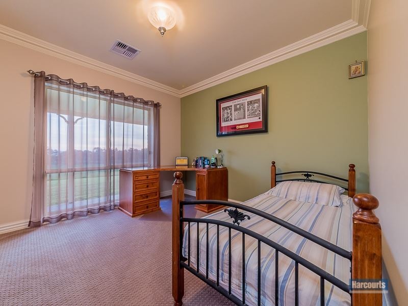 370 Henrys Road, Loch VIC 3945