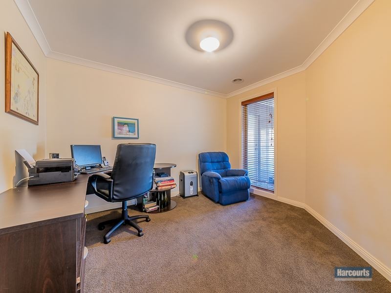 69 Walker Drive, Drouin VIC 3818