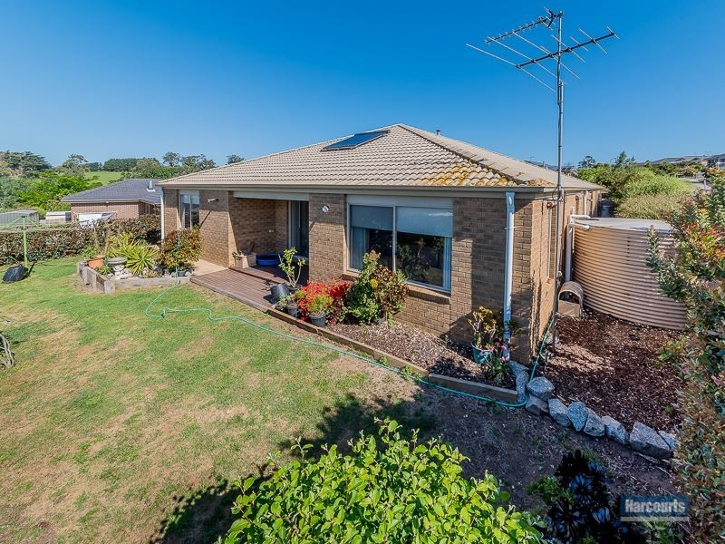 69 Walker Drive, Drouin VIC 3818