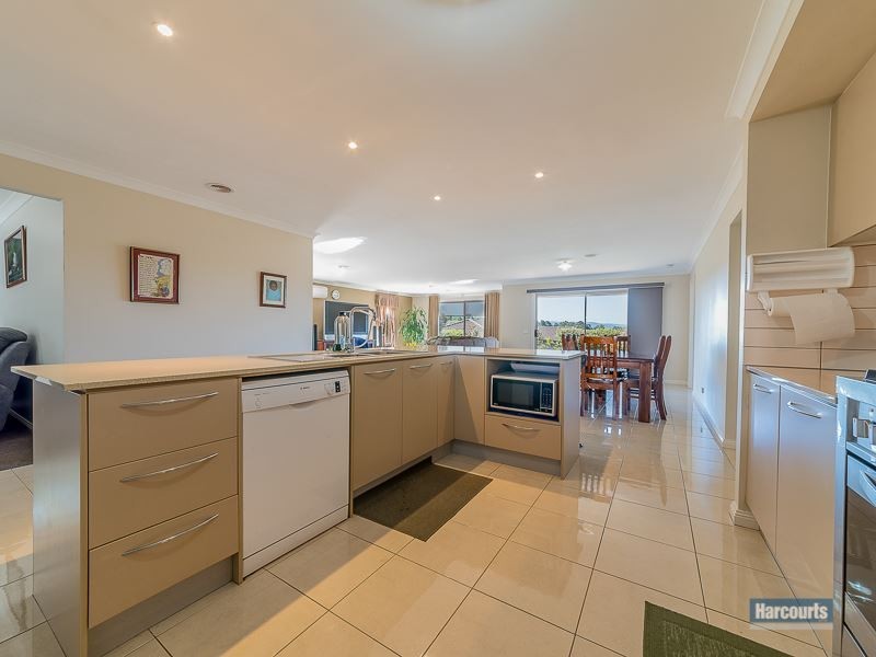 69 Walker Drive, Drouin VIC 3818