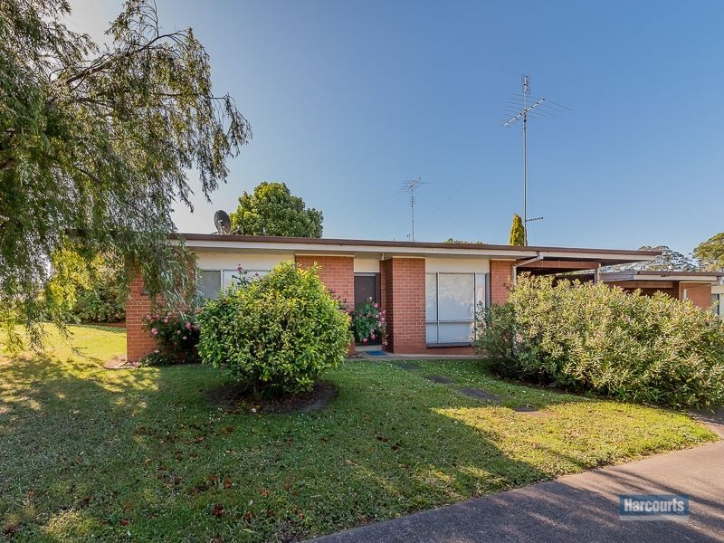 1, 2 & 3/213 Princes Way, Drouin VIC 3818
