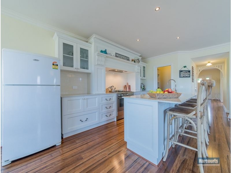 15 Samuel Drive, Drouin VIC 3818