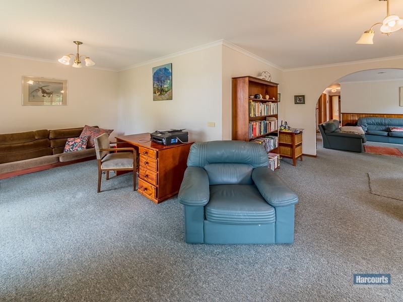 22 Jackson Drive, Drouin VIC 3818