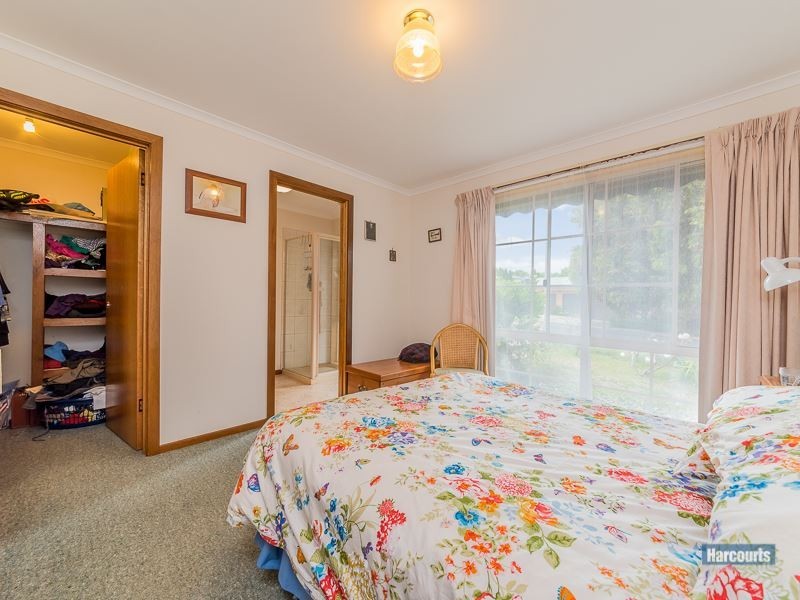 22 Jackson Drive, Drouin VIC 3818