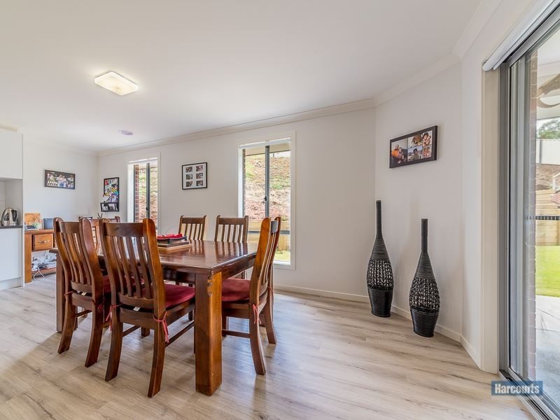 4 Lakeview Court, Drouin VIC 3818
