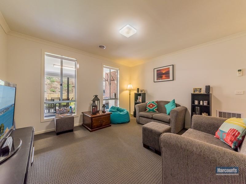 4 Lakeview Court, Drouin VIC 3818